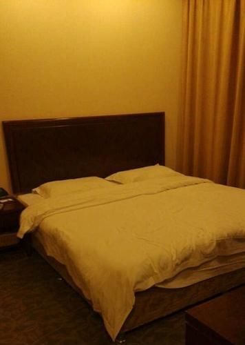 Hotel Greentree Beiwaitan Ningguo Road Station Business 3*